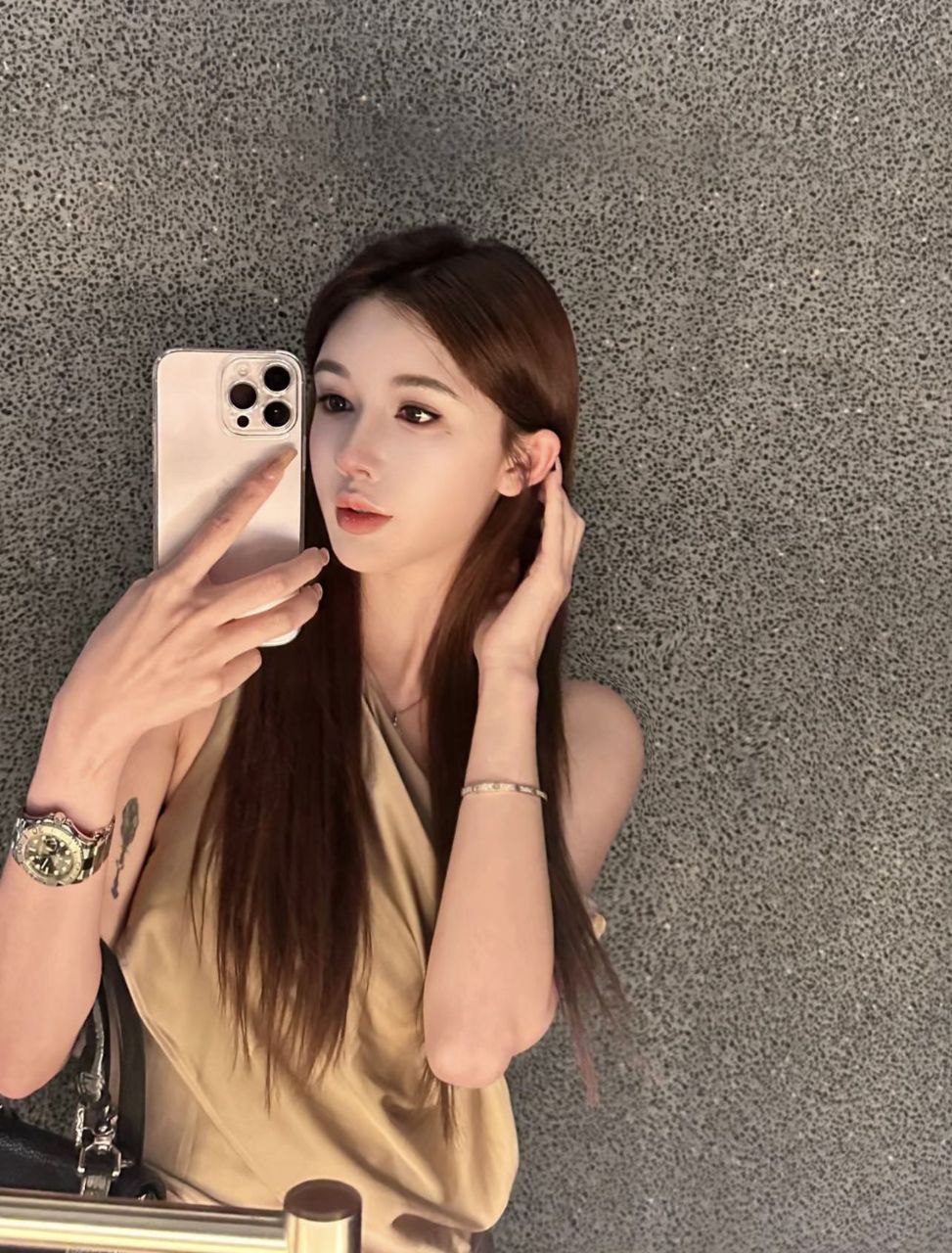 易彩云 素颜 Polas 模卡 4